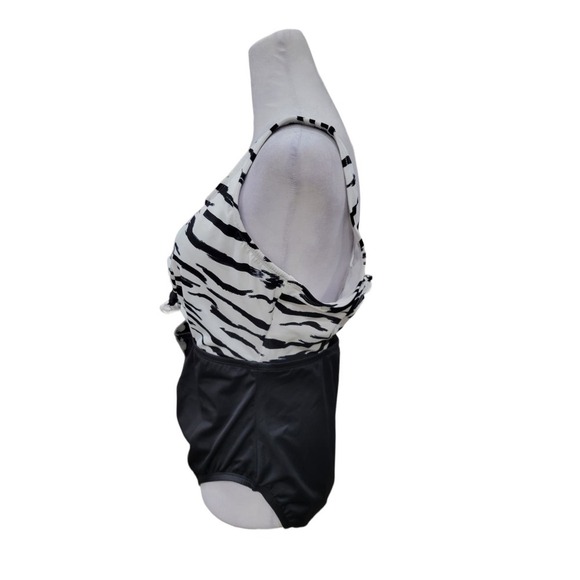 NEW Beach Betty Women's One Piece Swimsuit Black White Size Large - Picture 4 of 12